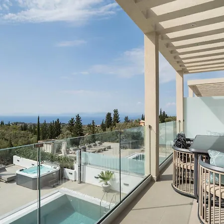 Norelia Luxury Pool